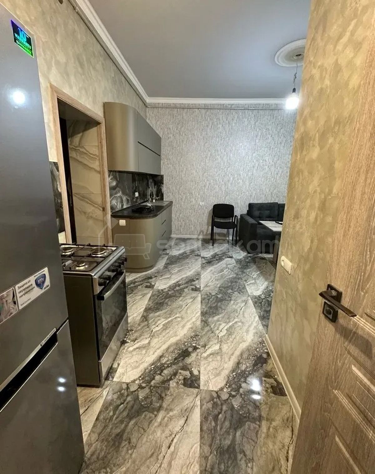 2 Սենյականոց Բնակարան Քարե Շենքում, 80քմ, 1/4 հարկ, Կապիտալ Վերանորոգված