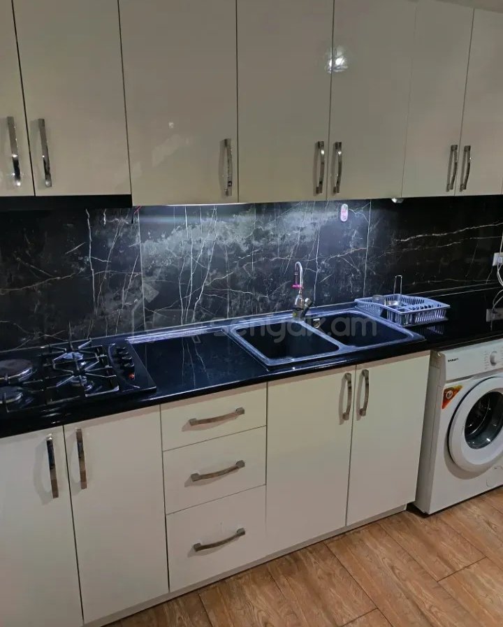 3 Սենյականոց Սեփական Տուն, 90քմ, Նորմալ Վիճակում, Կահավորված