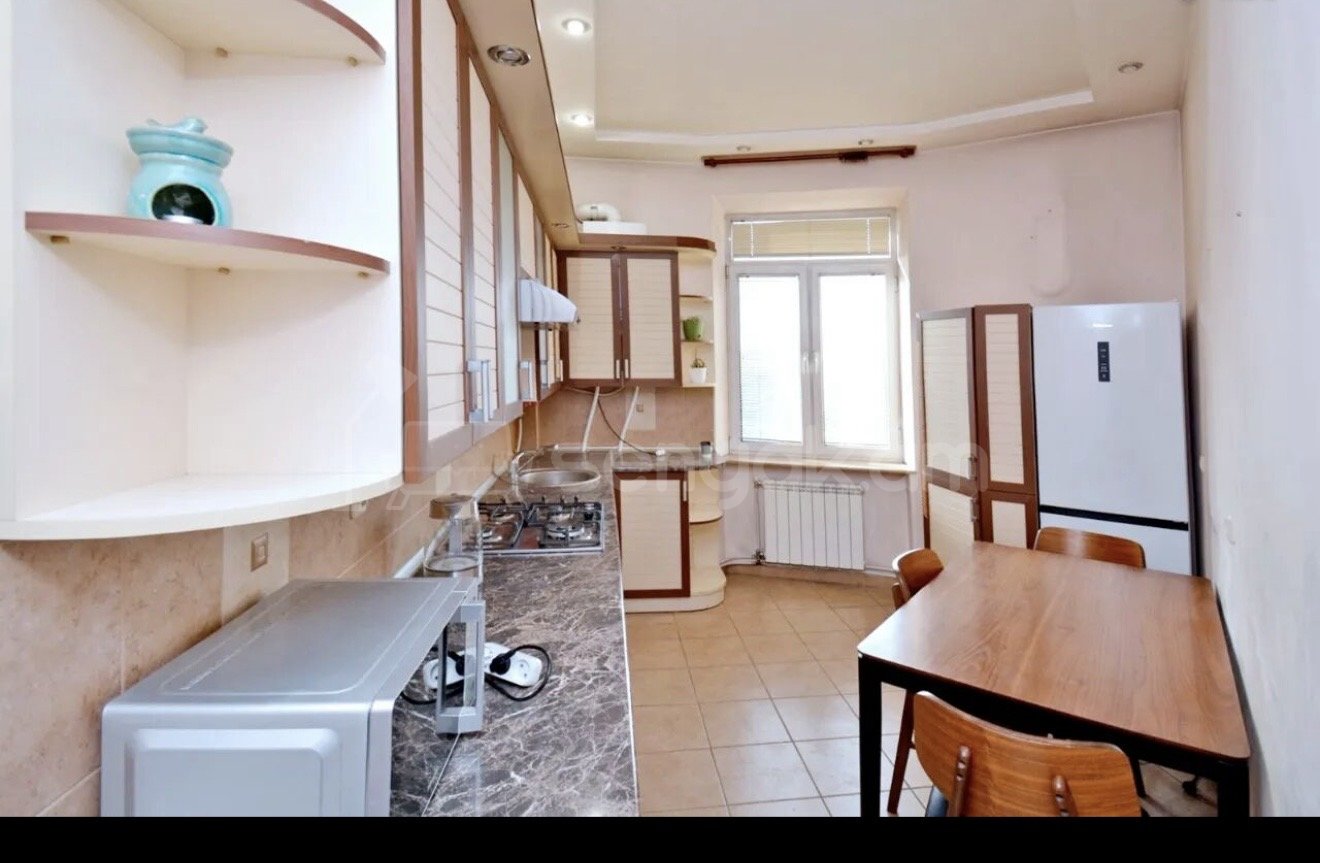 2 Սենյականոց Բնակարան Քարե Շենքում, 68քմ, 4/5 հարկ, Կապիտալ Վերանորոգված