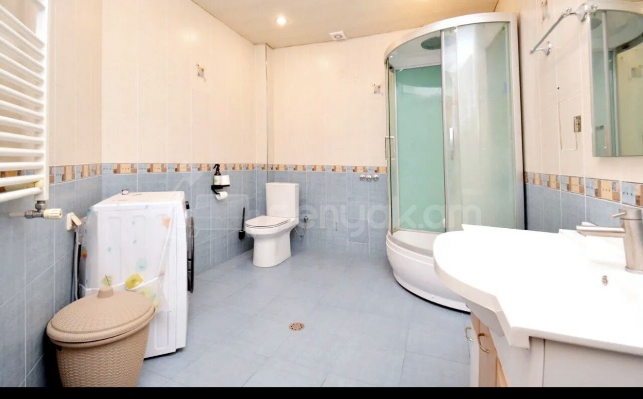 2 Սենյականոց Բնակարան Քարե Շենքում, 68քմ, 4/5 հարկ, Կապիտալ Վերանորոգված