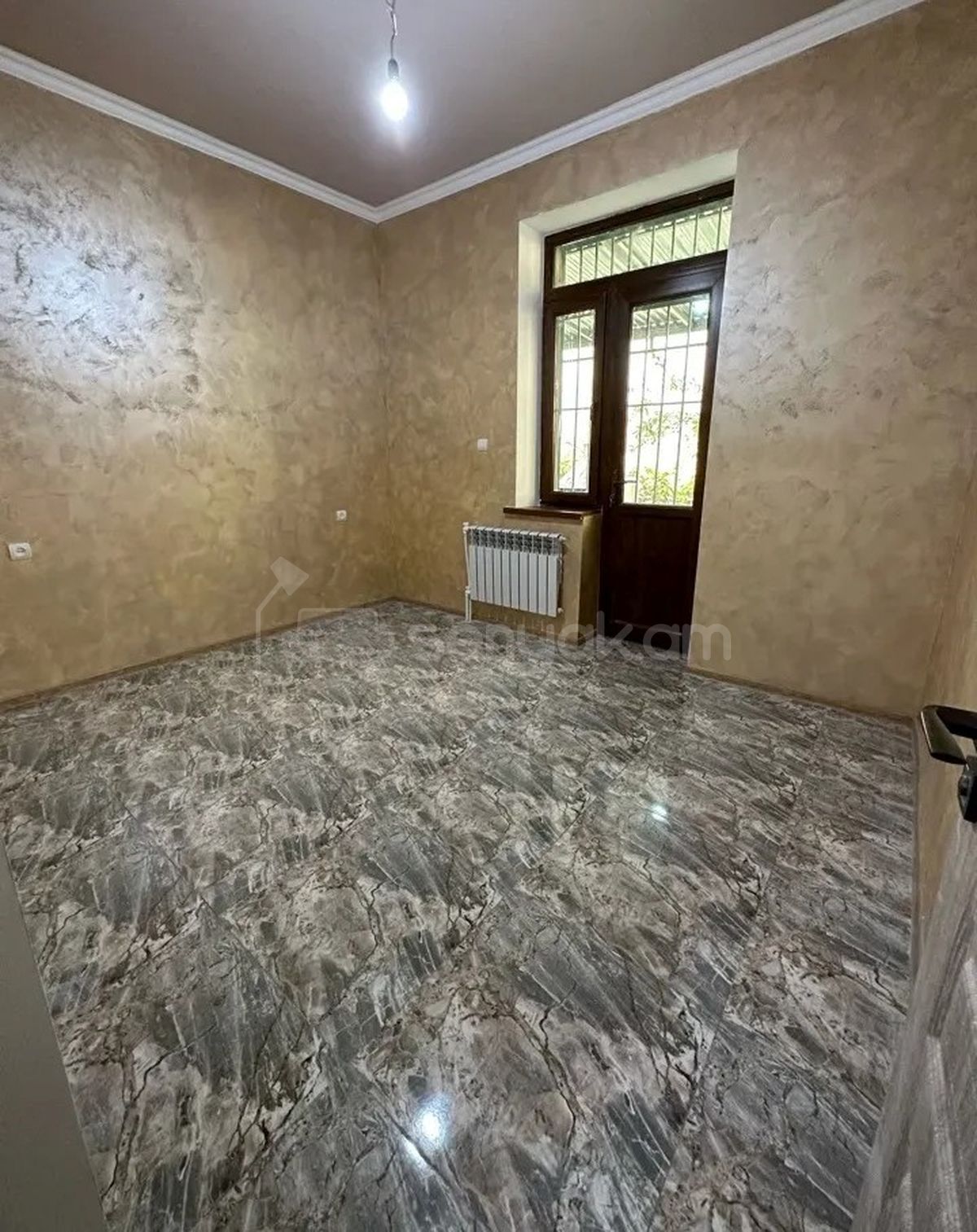 2 Սենյականոց Բնակարան Քարե Շենքում, 80քմ, 1/4 հարկ, Կապիտալ Վերանորոգված