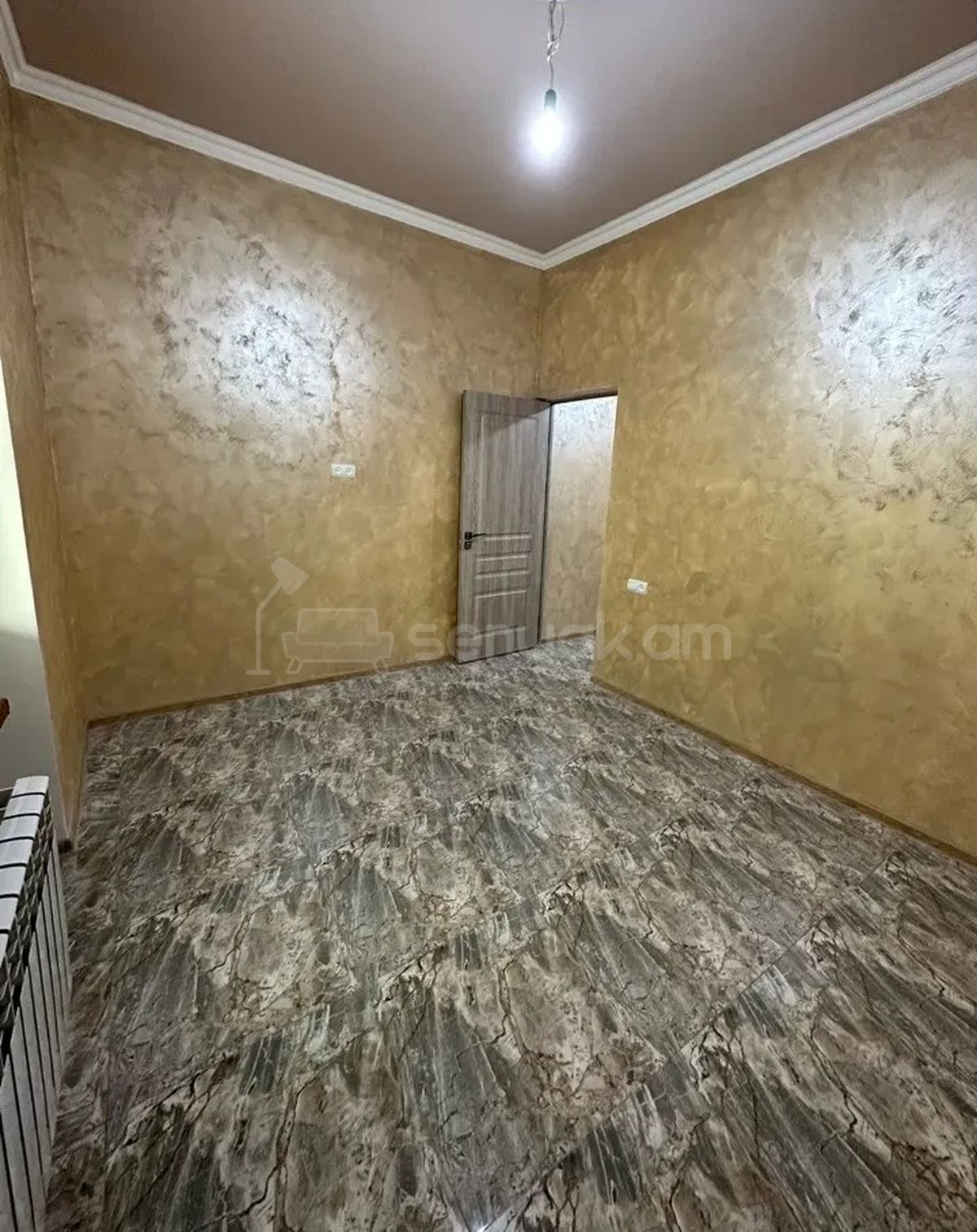 2 Սենյականոց Բնակարան Քարե Շենքում, 80քմ, 1/4 հարկ, Կապիտալ Վերանորոգված