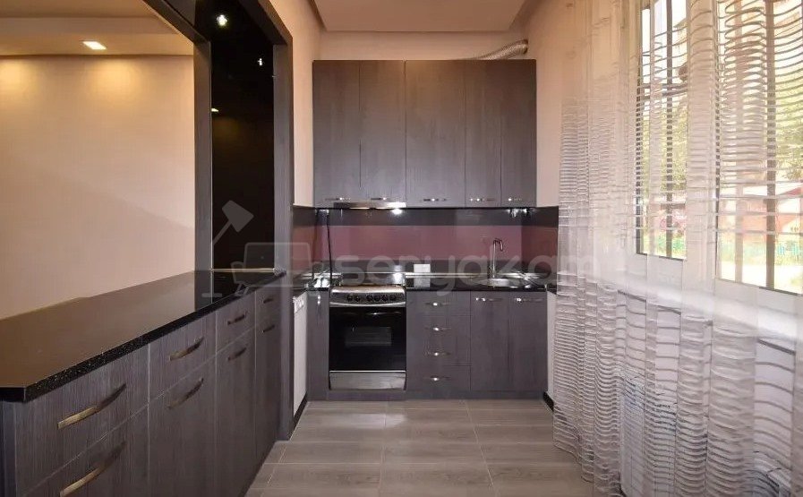 2 Սենյականոց Բնակարան Քարե Շենքում, 61քմ, 1/5 հարկ, Կապիտալ Վերանորոգված