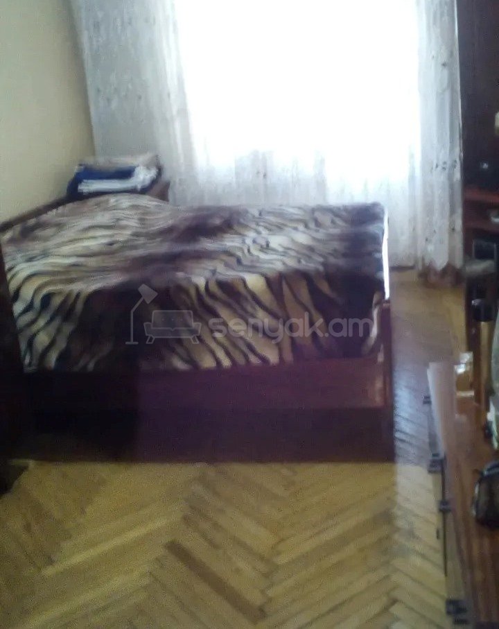 2 Սենյականոց Բնակարան Քարե Շենքում, 54քմ, 5/5 հարկ, Նորմալ Վիճակում