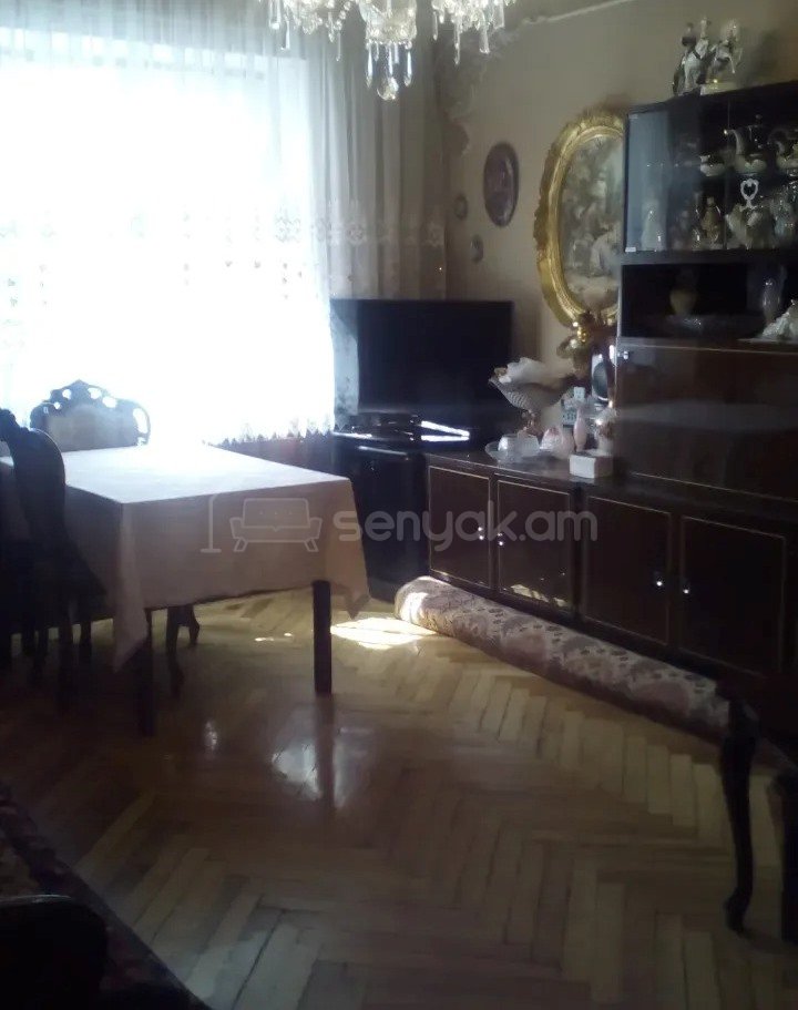 2 Սենյականոց Բնակարան Քարե Շենքում, 54քմ, 5/5 հարկ, Նորմալ Վիճակում