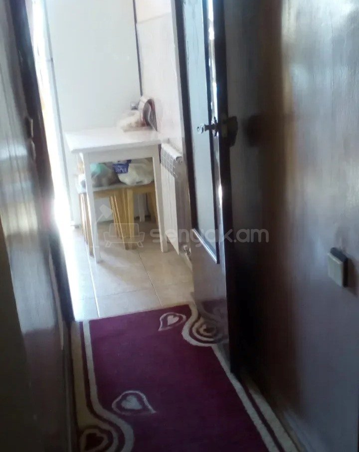 2 Սենյականոց Բնակարան Քարե Շենքում, 54քմ, 5/5 հարկ, Նորմալ Վիճակում