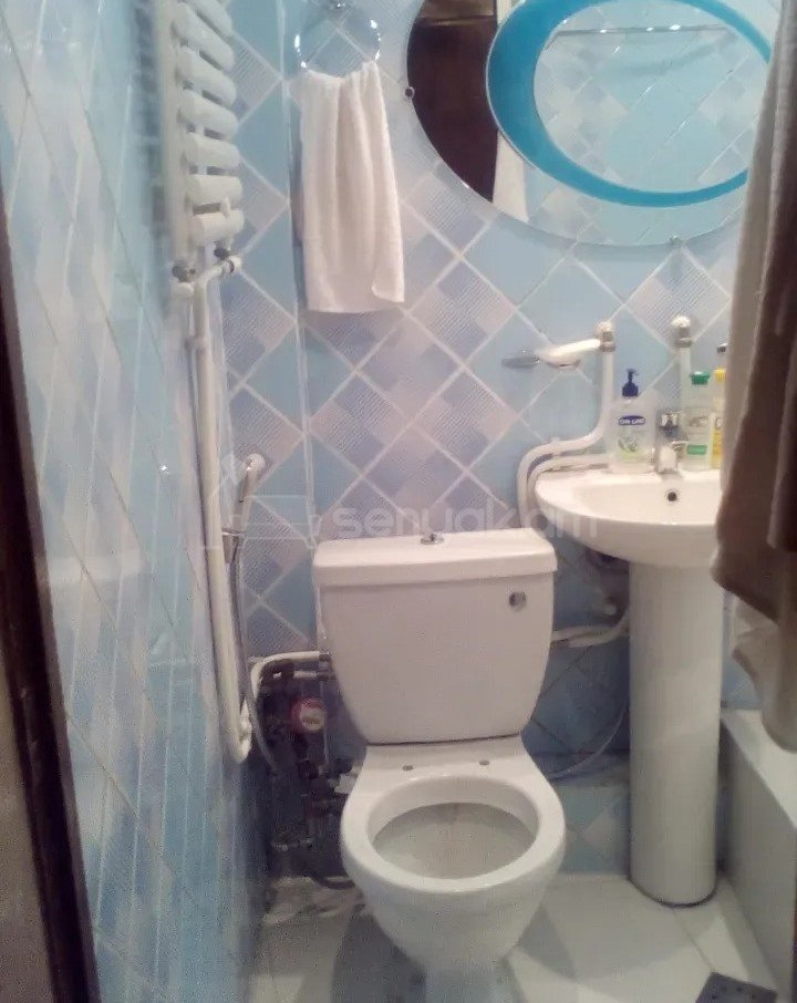 2 Սենյականոց Բնակարան Քարե Շենքում, 54քմ, 5/5 հարկ, Նորմալ Վիճակում