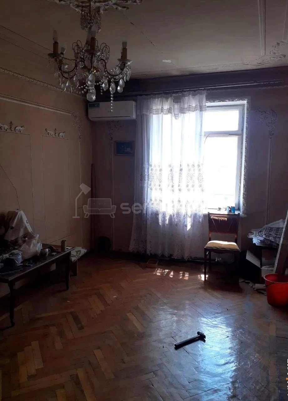 2 Սենյականոց Բնակարան Քարե Շենքում, 60քմ, 5/5 հարկ, Պետական Վիճակում