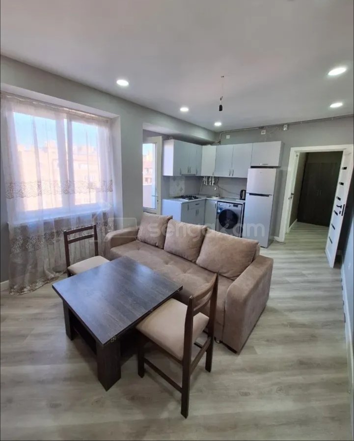 2 Սենյականոց Բնակարան, 40քմ, 9/9 հարկ, Դիզայներական Վերանորոգված, Կահավորված