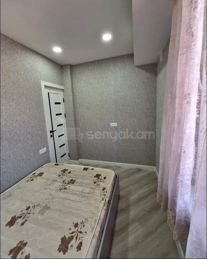 2 Սենյականոց Բնակարան, 40քմ, 9/9 հարկ, Դիզայներական Վերանորոգված, Կահավորված