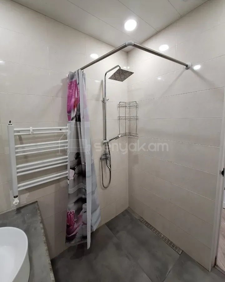 2 Սենյականոց Բնակարան, 40քմ, 9/9 հարկ, Դիզայներական Վերանորոգված, Կահավորված