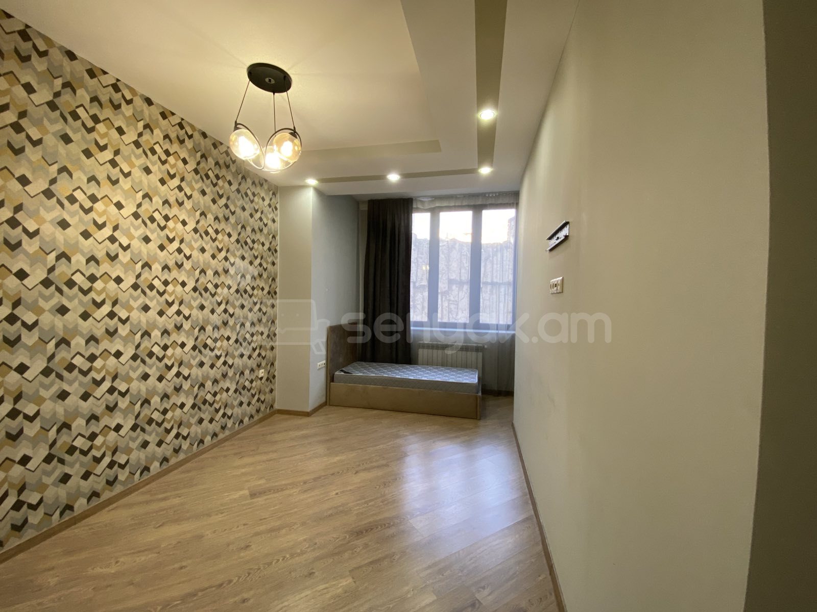 4 Սենյականոց Բնակարան Նորակառույցում, 144քմ, 1/6 հարկ, Կապիտալ Վերանորոգված, Կահավորված