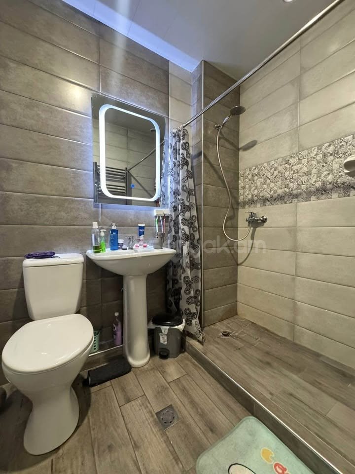 2 Սենյականոց Բնակարան, 40քմ, 6/8 հարկ, Կապիտալ Վերանորոգված