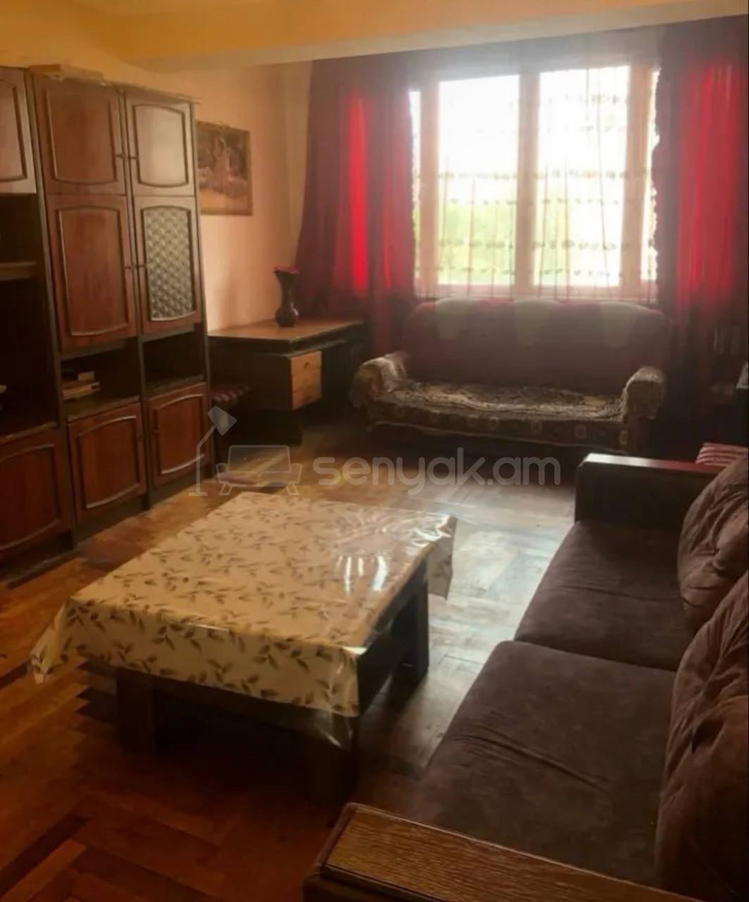 3 Սենյականոց Բնակարան Քարե Շենքում, 70քմ, 5/5 հարկ, Նորմալ Վիճակում