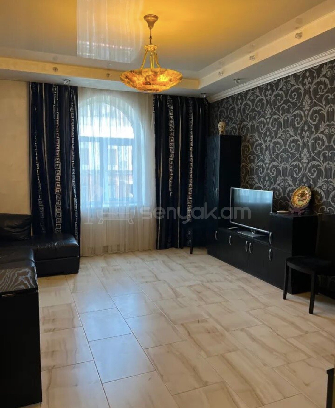 3 Սենյականոց Բնակարան Քարե Շենքում, 90քմ, 5/5 հարկ, Դիզայներական Վերանորոգված