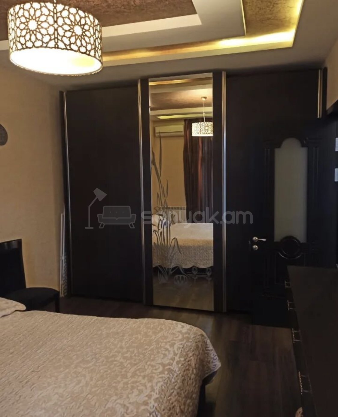 3 Սենյականոց Բնակարան Քարե Շենքում, 90քմ, 5/5 հարկ, Դիզայներական Վերանորոգված