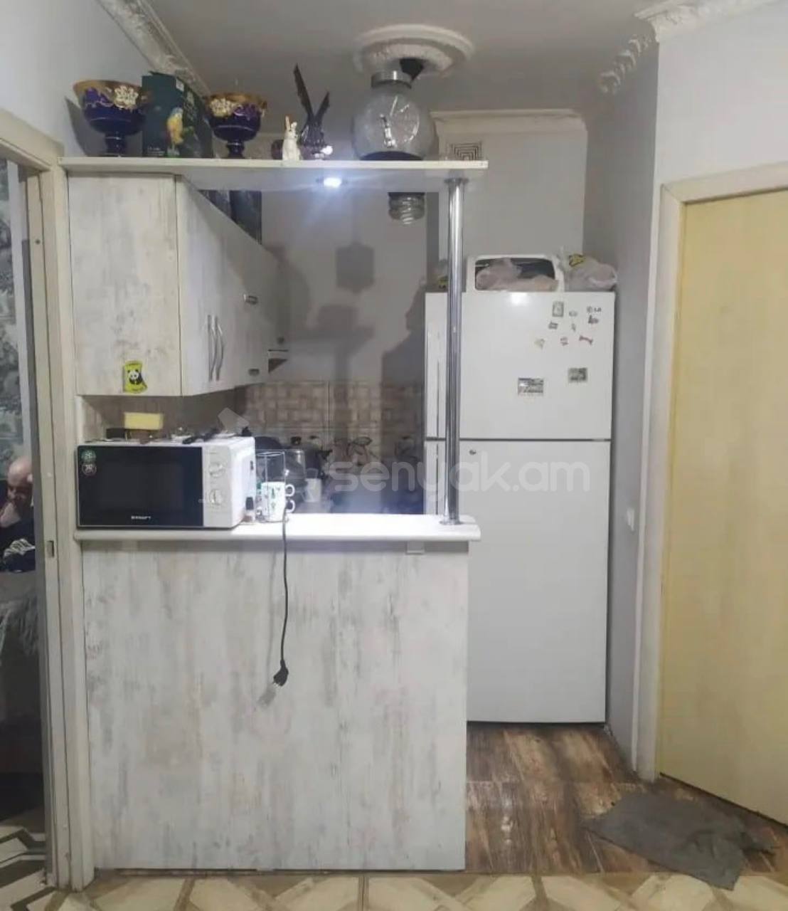 3 Սենյականոց Բնակարան Քարե Շենքում, 35քմ, 5/5 հարկ, Կապիտալ Վերանորոգված