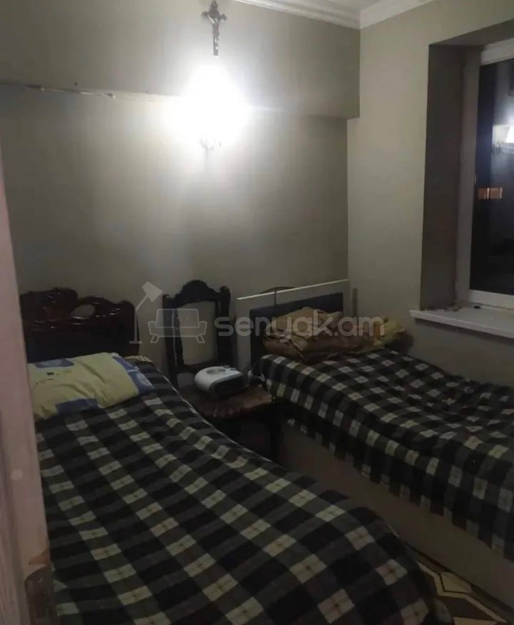 3 Սենյականոց Բնակարան Քարե Շենքում, 35քմ, 5/5 հարկ, Կապիտալ Վերանորոգված