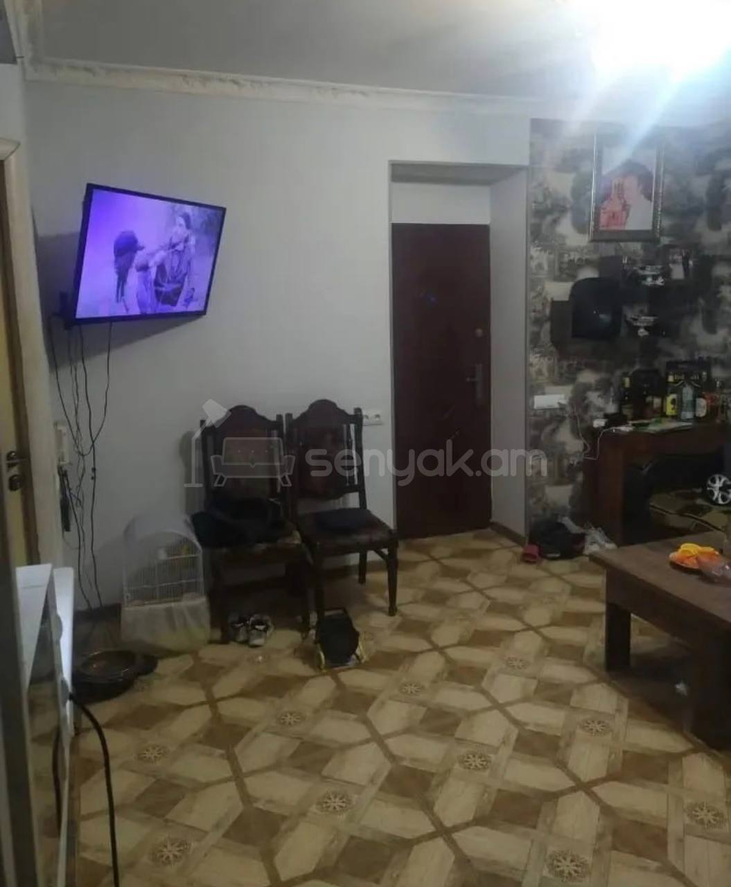 3 Սենյականոց Բնակարան Քարե Շենքում, 35քմ, 5/5 հարկ, Կապիտալ Վերանորոգված