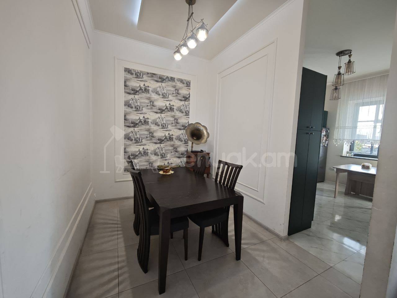 7 Սենյականոց Սեփական Տուն, 262քմ, Կապիտալ Վերանորոգված