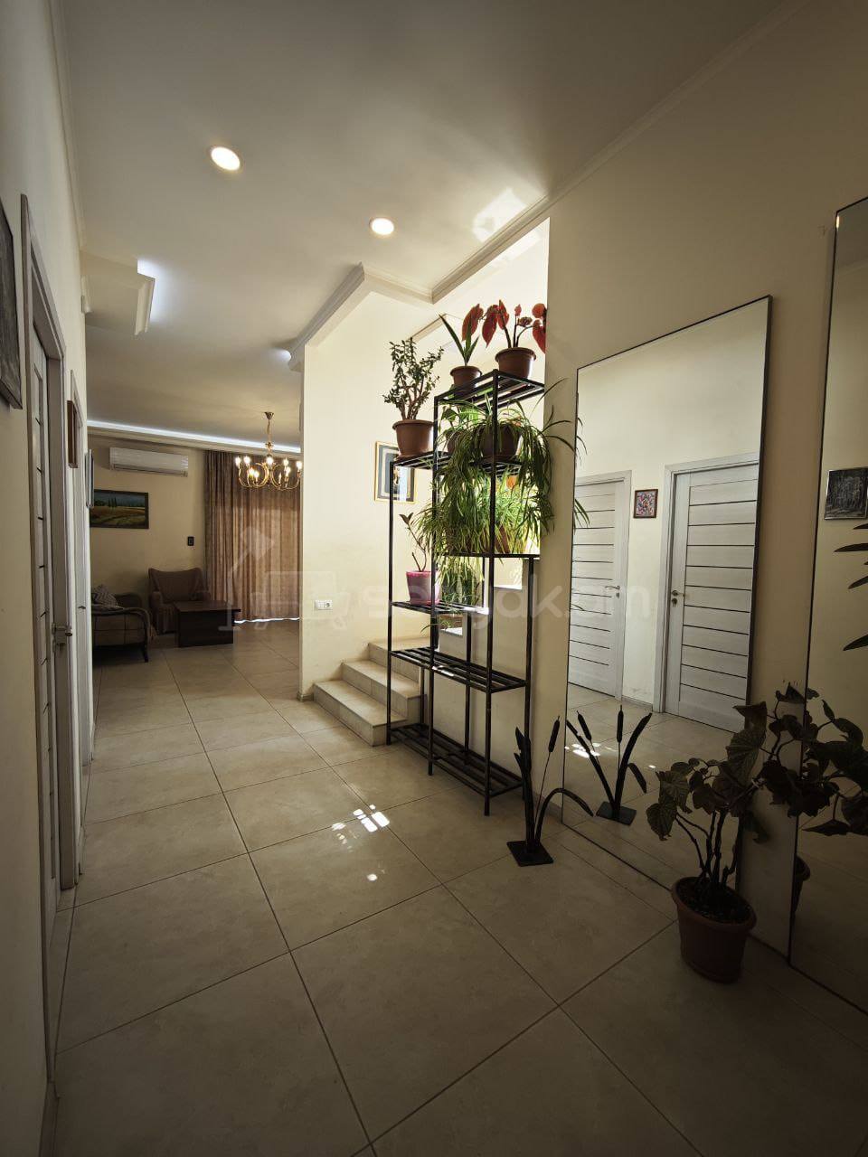 7 Սենյականոց Սեփական Տուն, 262քմ, Կապիտալ Վերանորոգված