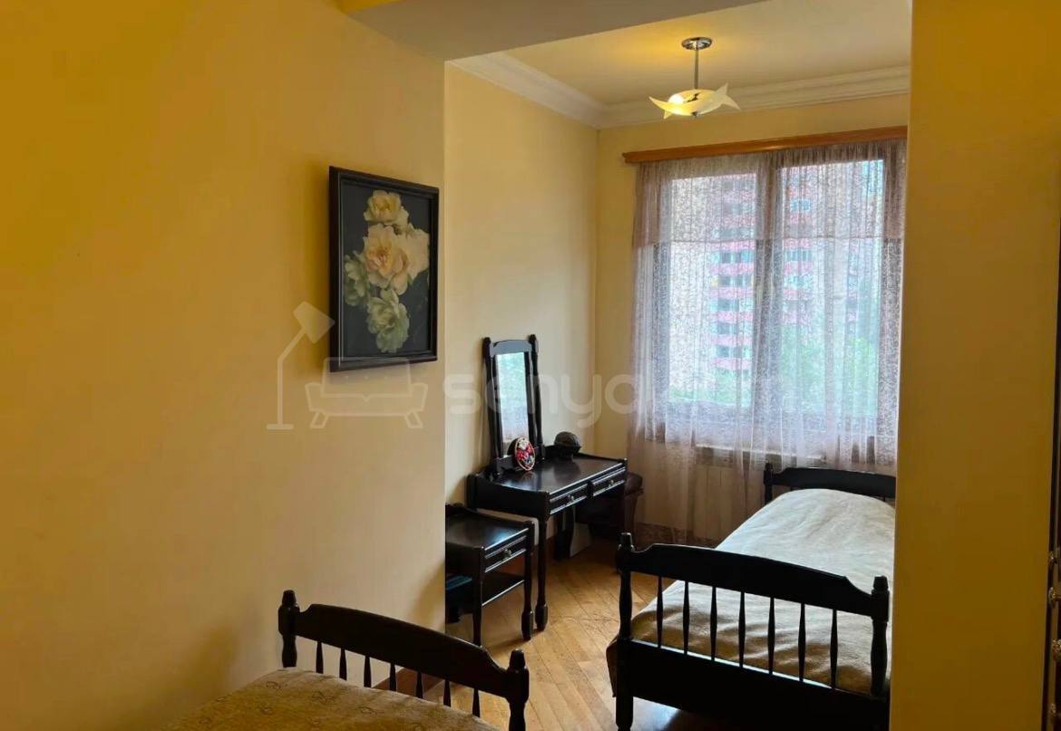 3 Սենյականոց Բնակարան Քարե Շենքում, 85քմ, 5/5 հարկ, Կապիտալ Վերանորոգված, Կահավորված, Արևկող