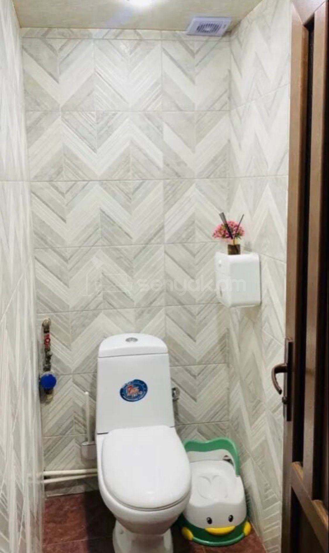 3 Սենյականոց Բնակարան Քարե Շենքում, 75քմ, 5/5 հարկ, Կապիտալ Վերանորոգված, Կահավորված