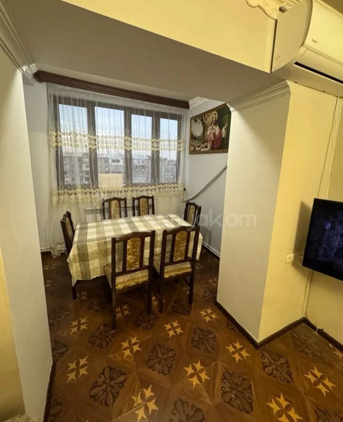 3 Սենյականոց Բնակարան Քարե Շենքում, 75քմ, 5/5 հարկ, Կապիտալ Վերանորոգված, Կահավորված