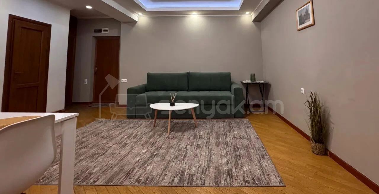 2 Սենյականոց Բնակարան, 45քմ, 2/10 հարկ, Դիզայներական Վերանորոգված, Կահավորված, Արևկող