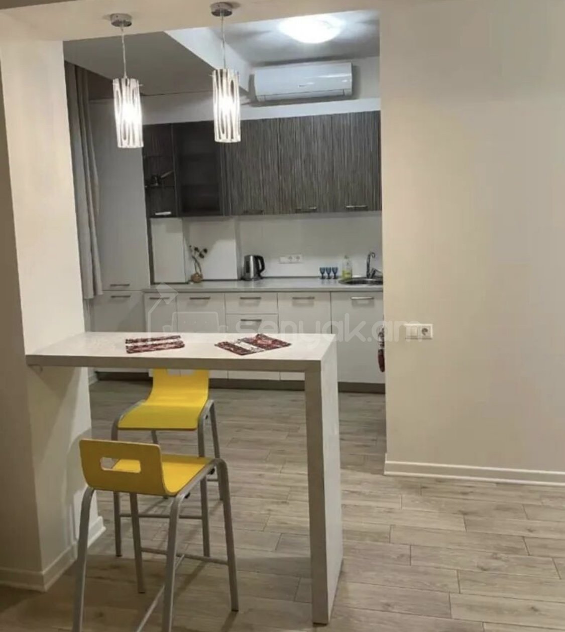 1 Սենյականոց Բնակարան, 45քմ, 4/9 հարկ, Կապիտալ Վերանորոգված, Կահավորված