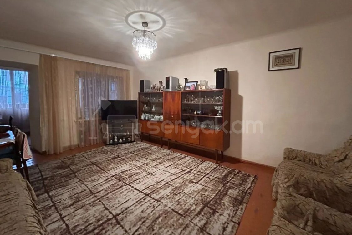 3 Սենյականոց Բնակարան Քարե Շենքում, 95քմ, 1/5 հարկ, Կոսմետիկ Վերանորոգված