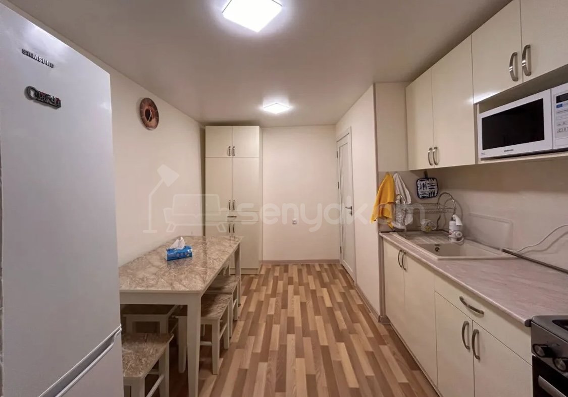 3 Սենյականոց Բնակարան Քարե Շենքում, 95քմ, 1/5 հարկ, Կոսմետիկ Վերանորոգված