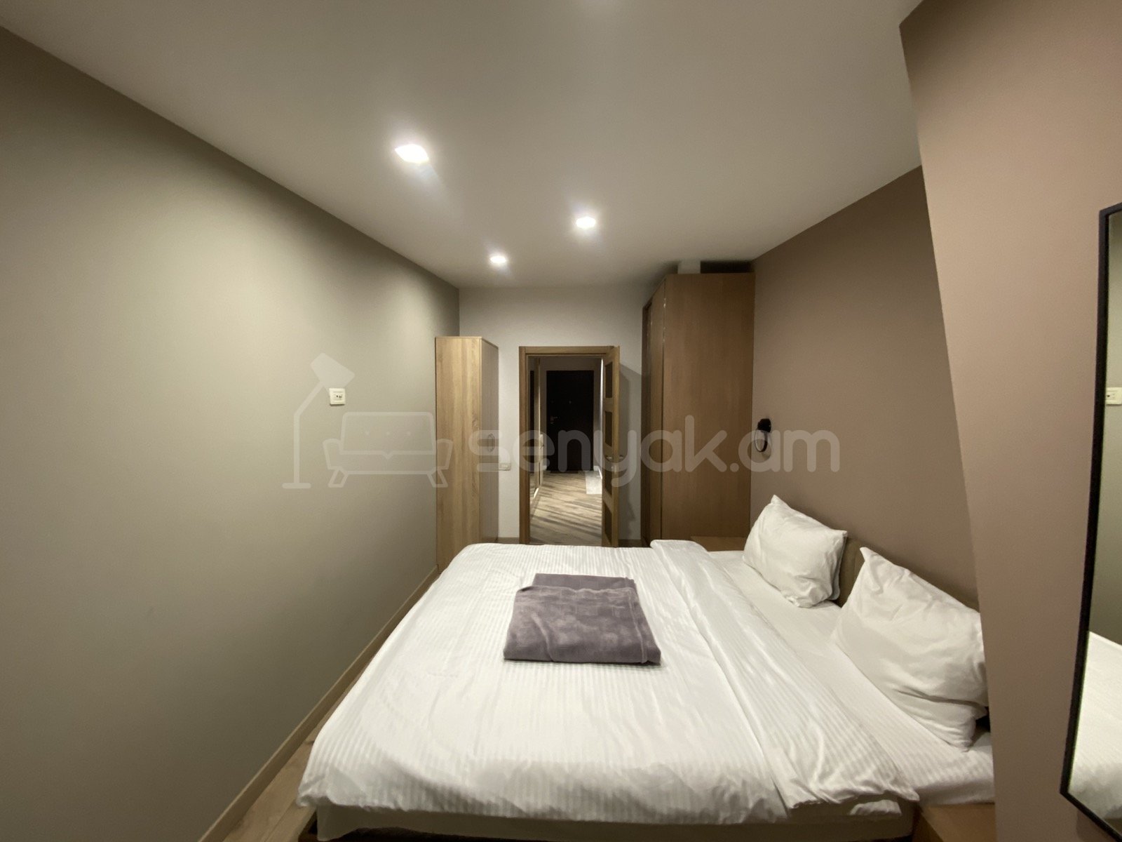 2 Սենյականոց Բնակարան, 55քմ, 4/4 հարկ, Դիզայներական Վերանորոգված, Կահավորված