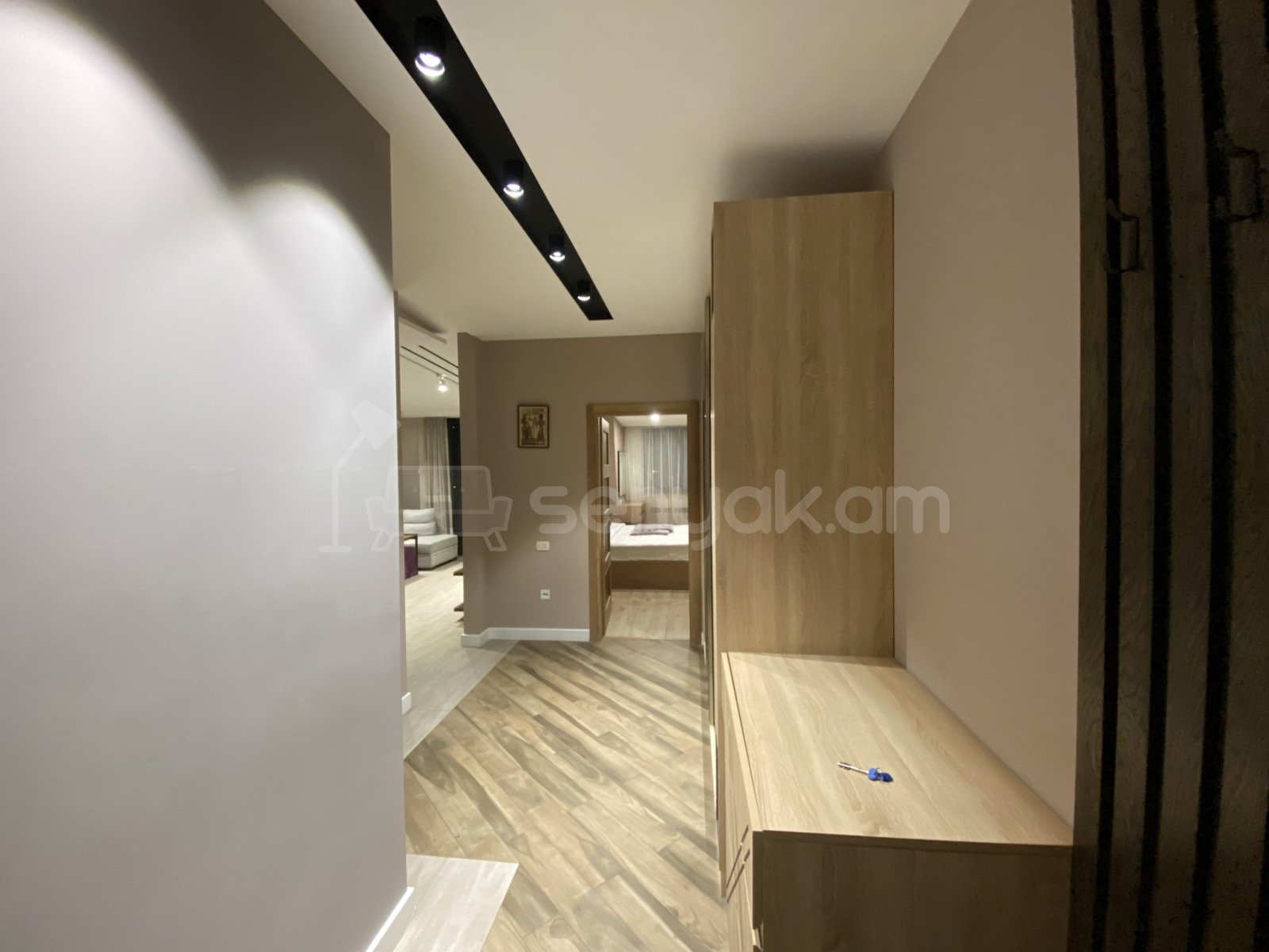 2 Սենյականոց Բնակարան, 55քմ, 4/4 հարկ, Դիզայներական Վերանորոգված, Կահավորված