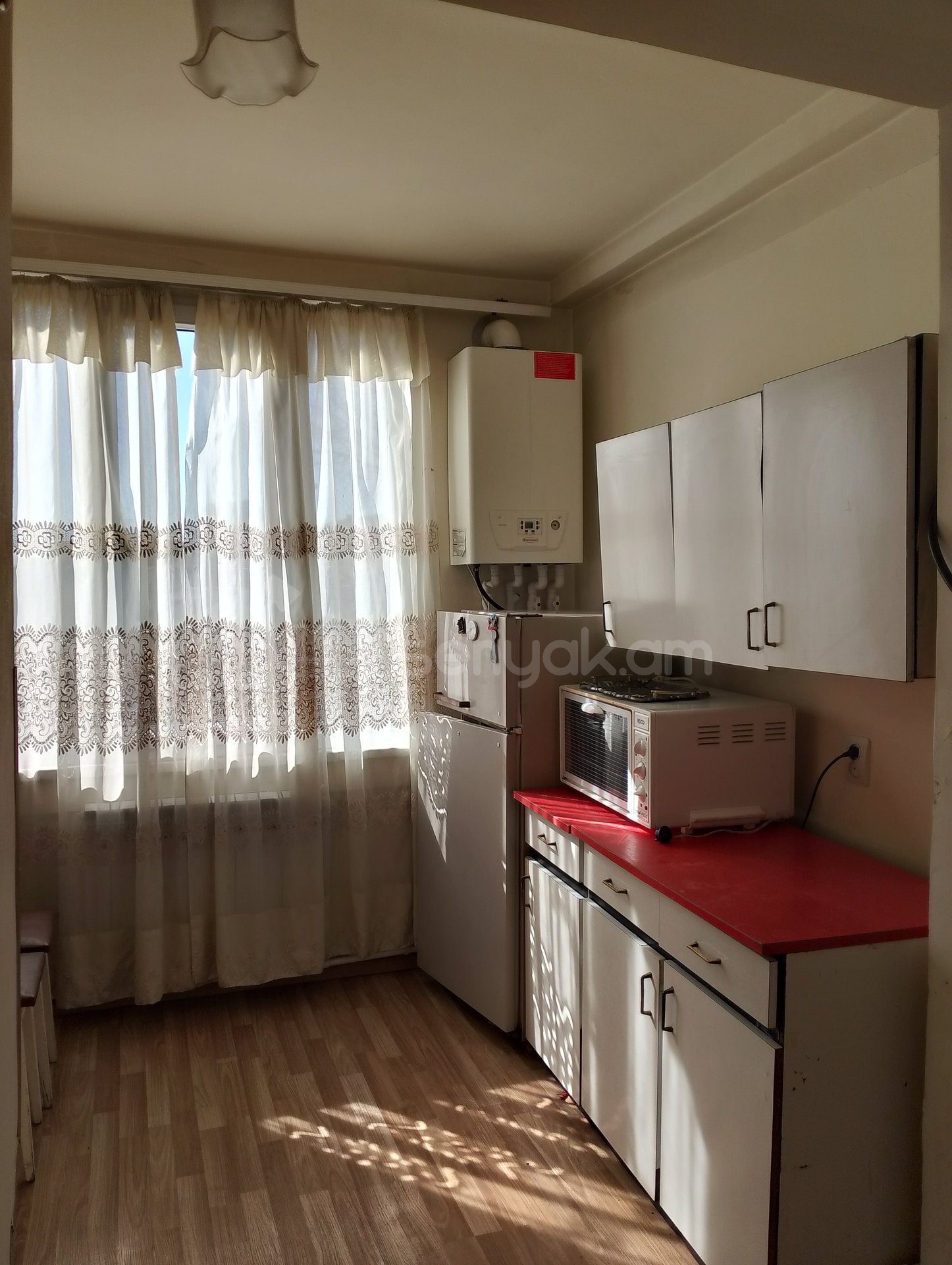 2 Սենյականոց Բնակարան Քարե Շենքում, 65քմ, 2/5 հարկ, Կոսմետիկ Վերանորոգված, Կահավորված, Արևկող