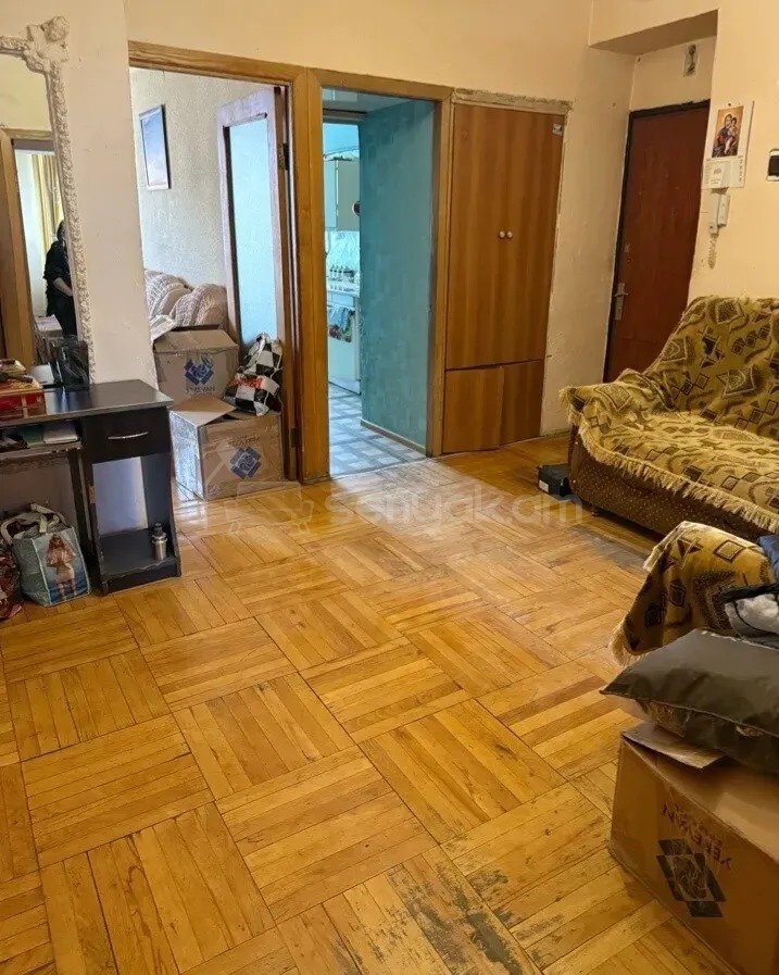 3 Սենյականոց Բնակարան Քարե Շենքում, 85քմ, 3/5 հարկ, Կոսմետիկ Վերանորոգված, Կահավորված, Արևկող