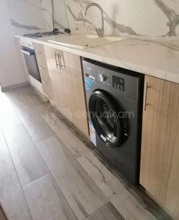 2 Սենյականոց Բնակարան Քարե Շենքում, 68քմ, 5/5 հարկ, Կապիտալ Վերանորոգված, Կահավորված