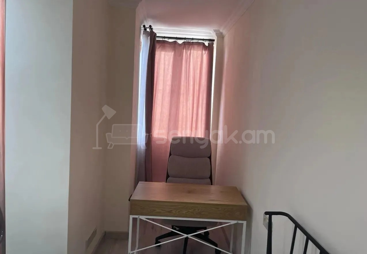 3 Սենյականոց Բնակարան, 81քմ, 11/16 հարկ, Կապիտալ Վերանորոգված, Կահավորված