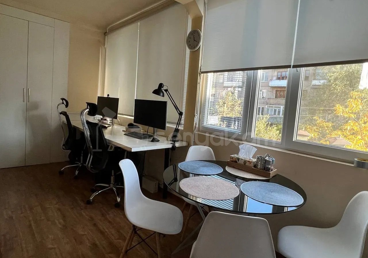 3 Սենյականոց Բնակարան, 76քմ, 2/5 հարկ, Կապիտալ Վերանորոգված, Կահավորված