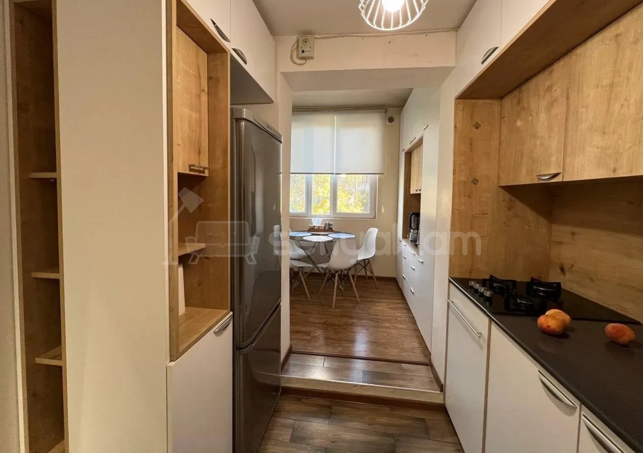 3 Սենյականոց Բնակարան, 76քմ, 2/5 հարկ, Կապիտալ Վերանորոգված, Կահավորված