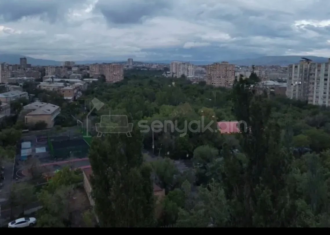 2 Սենյականոց Բնակարան, 39քմ, 5/12 հարկ, Կապիտալ Վերանորոգված