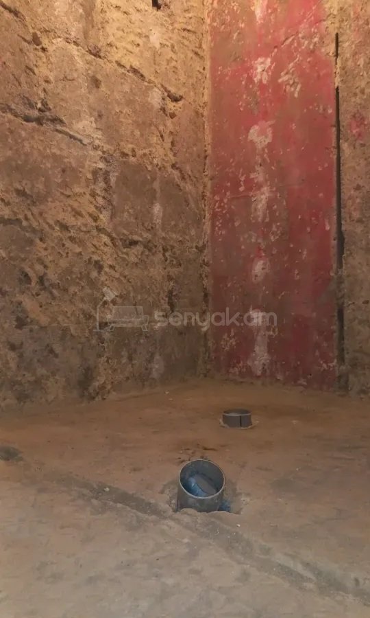 1 Սենյականոց Բնակարան Քարե Շենքում, 47քմ, 3/5 հարկ, Զրոյական Վիճակում