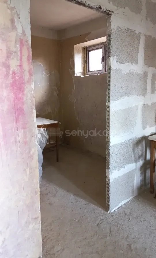 1 Սենյականոց Բնակարան Քարե Շենքում, 47քմ, 3/5 հարկ, Զրոյական Վիճակում