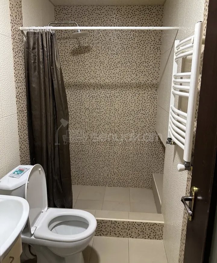 2 Սենյականոց Բնակարան Քարե Շենքում, 70քմ, 3/9 հարկ, Կապիտալ Վերանորոգված, Կահավորված, Արևկող