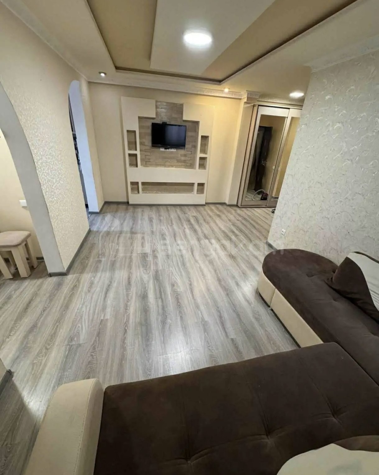 2 Սենյականոց Բնակարան Քարե Շենքում, 70քմ, 3/9 հարկ, Կապիտալ Վերանորոգված, Կահավորված, Արևկող