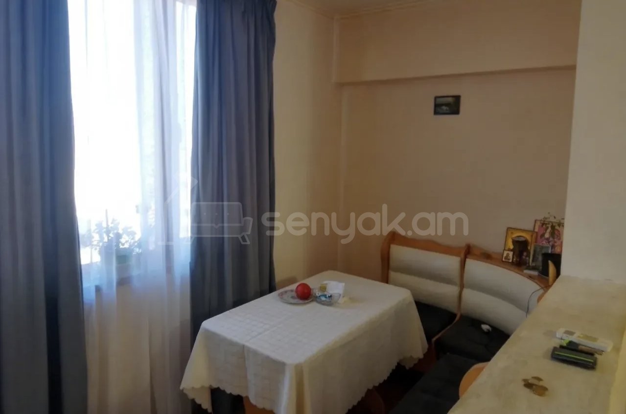 2 Սենյականոց Բնակարան Քարե Շենքում, 56քմ, 3/4 հարկ, Կապիտալ Վերանորոգված, Կահավորված