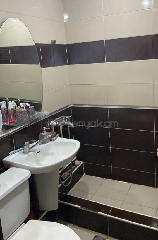 2 Սենյականոց Բնակարան Քարե Շենքում, 56քմ, 3/4 հարկ, Կապիտալ Վերանորոգված, Կահավորված