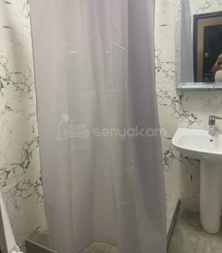 2 Սենյականոց Բնակարան Քարե Շենքում, 52քմ, 2/2 հարկ, Կապիտալ Վերանորոգված, Կահավորված