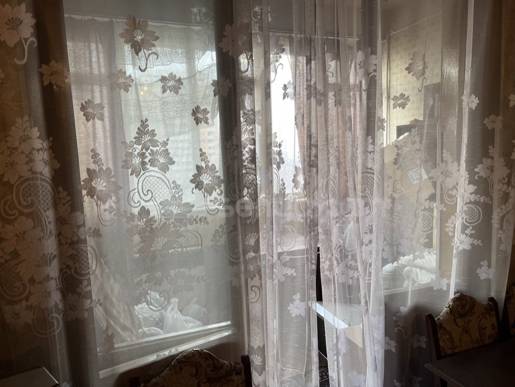 2 Սենյականոց Բնակարան, 63քմ, 3/9 հարկ, Նորմալ Վիճակում, Կահավորված, Արևկող