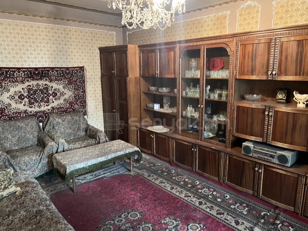 2 Սենյականոց Բնակարան, 63քմ, 3/9 հարկ, Նորմալ Վիճակում, Կահավորված, Արևկող